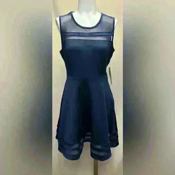 Dresses & Skirts - Lulu’s Final Stretch Navy Blue Dress Size Large NWT